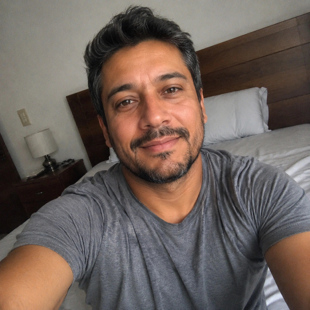 Mauricio L.